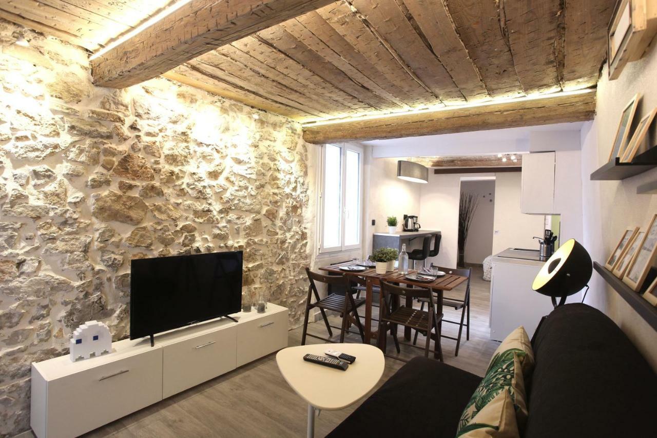 GregBnb-com - T2 Ancien et moderne - PARKING INCLUS - 15min Gare Toulon Extérieur photo